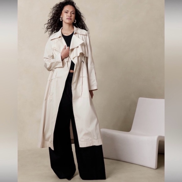 Banana Republic Jackets & Blazers - Banana Republic Poplin Trench Coat in Ivory Size XS